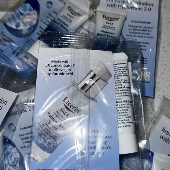 10 individual wrap Eucerin face moisture boots serum sample size 0.250z - Picture 2 of 2